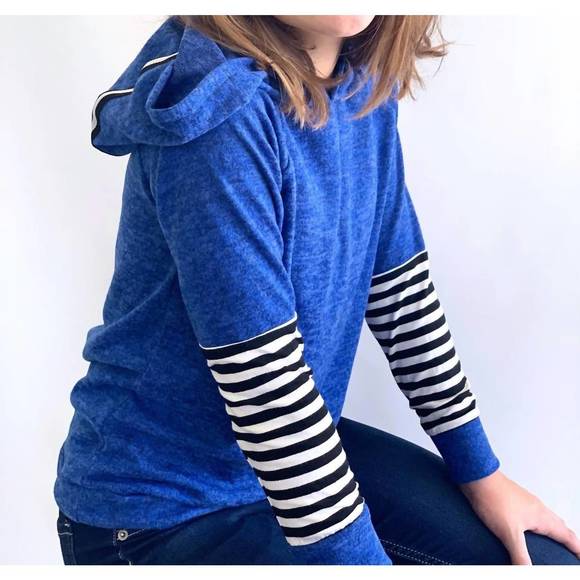 NEW AREA CODE 407 tween lightweight hoodie top in royal blue - Picture 1 of 3